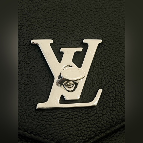 LOUIS VUITTON Soft Calfskin My Lockme Top Handle in Black - Picture 12 of 15